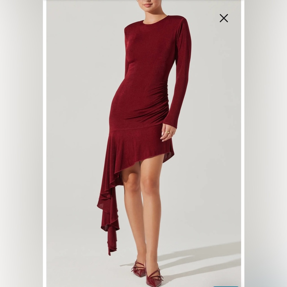 ASTR THE LABEL REVOLVE Wine Metallic Long Sleeve Asymmetric Hem Minidress Size M